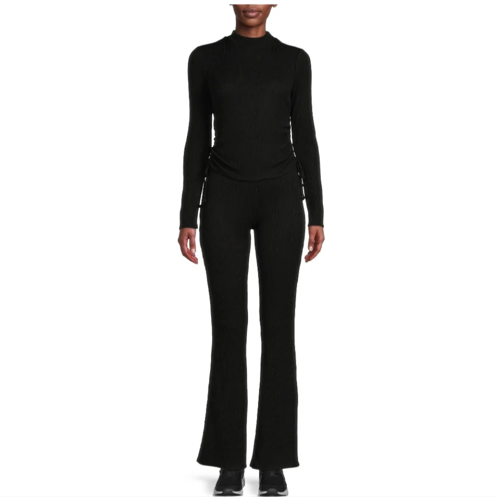 Juniors Size XXXL (21) Moc Neck Top & Flared Pants